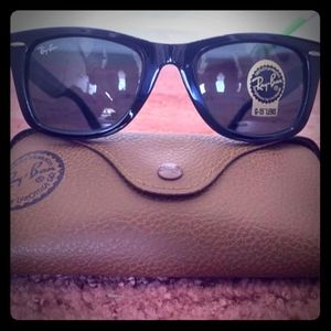 RayBan Wayfarers Black